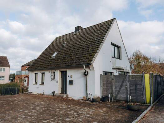 Einfamilienhaus zum Kauf 398.000 € 4 Zimmer 120,3 m² 382 m² Grundstück Bad Schwartau 23611