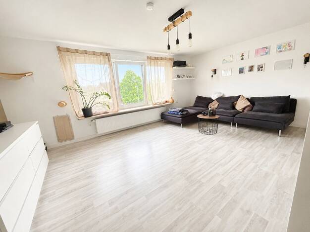 Einfamilienhaus zum Kauf provisionsfrei 475.000 € 5 Zimmer 119 m² 419 m² Grundstück Weinstraße 47 Oberderdingen Oberderdingen 75038