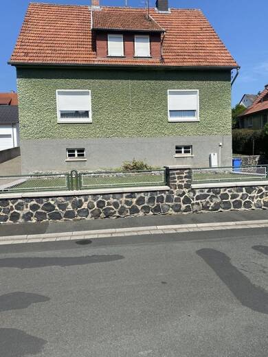 Einfamilienhaus zum Kauf 179.000 € 7 Zimmer 148 m² 812 m² Grundstück Gräveneck Weinbach 35796