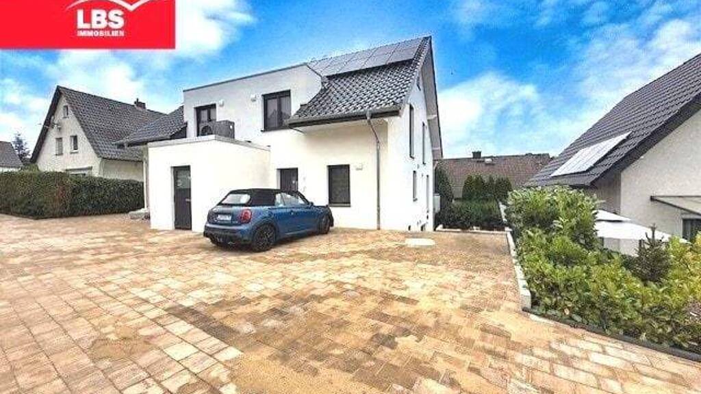 Doppelhaushälfte zum Kauf - Erstbezug provisionsfrei 419.000 € 5 Zimmer 135,6 m² 799 m² Grundstück frei ab sofort Vlotho 32602