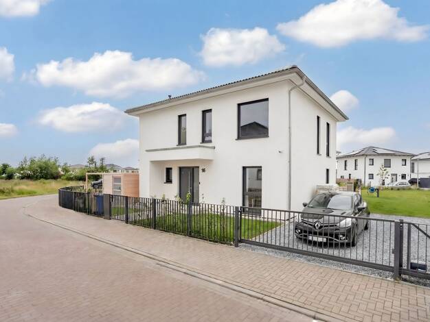 Einfamilienhaus zum Kauf 895.000 € 5 Zimmer 150 m² 606 m² Grundstück frei ab sofort Ludwigsfelde 14974