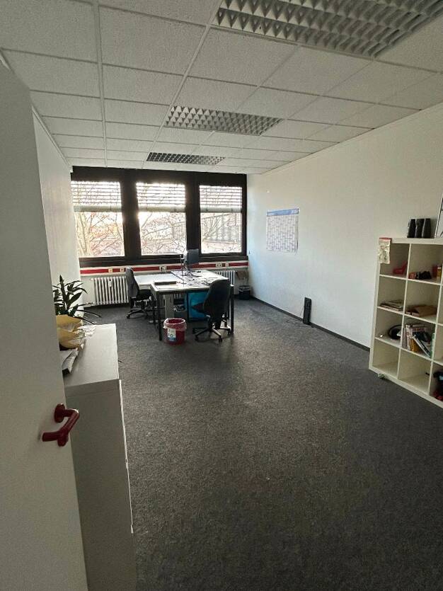 Bürofläche zur Miete provisionsfrei 700 € 38 m² Bürofläche Weissenseestrasse Obergiesing München 81539