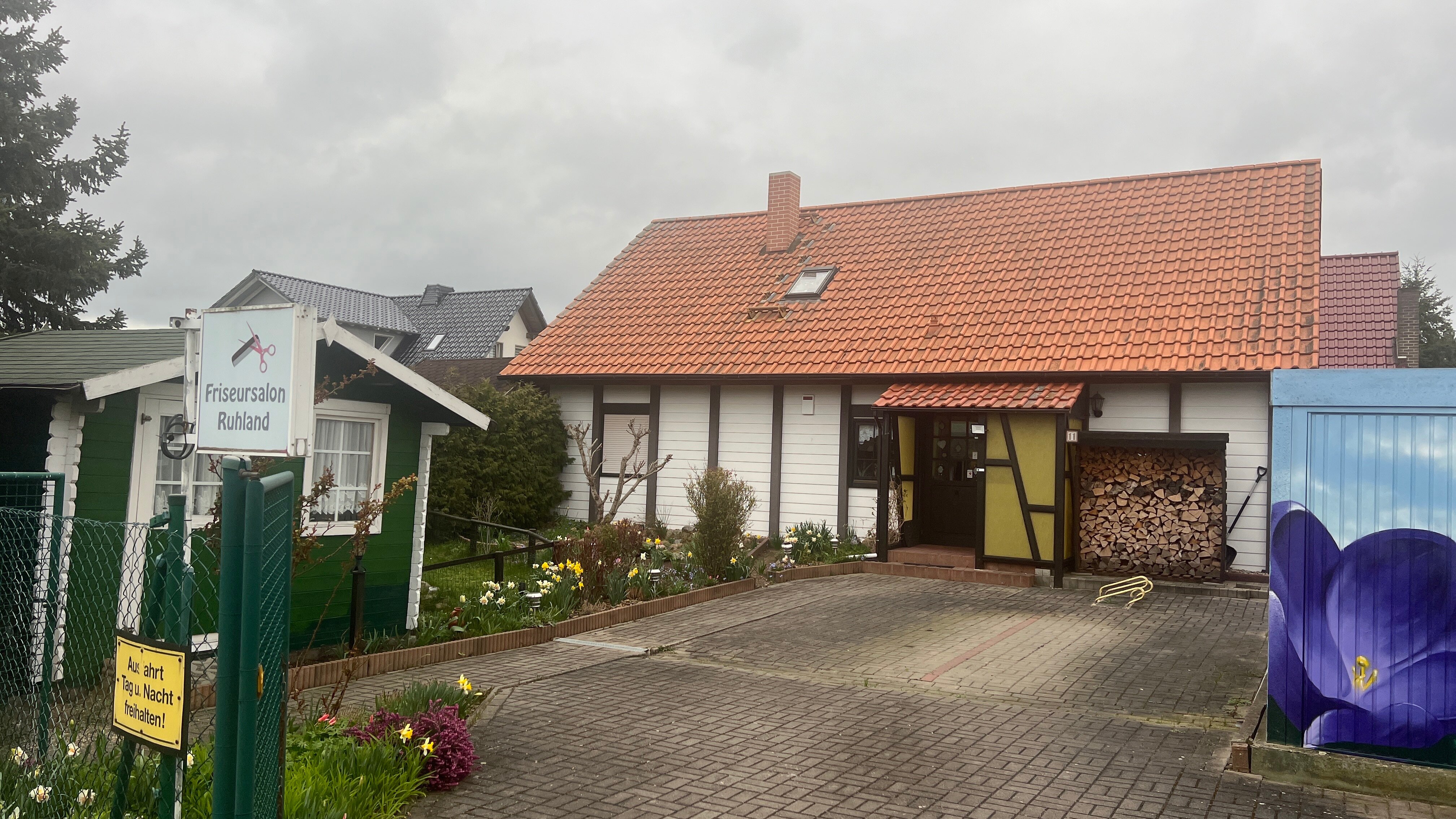 Einfamilienhaus zum Kauf 260.000 € 6 Zimmer 160 m²<br/>Wohnfläche 560 m²<br/>Grundstück Langenbogen Teutschenthal 06179