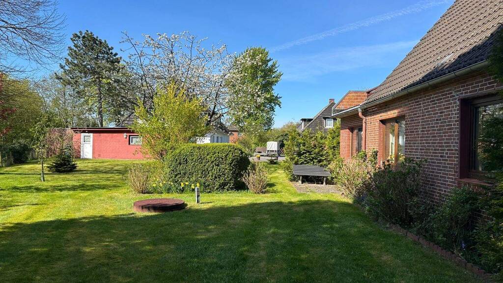 Einfamilienhaus zum Kauf 365.000 € 6 Zimmer 140 m² 1.075 m² Grundstück Bahnhofstraße 4 Tating 25881