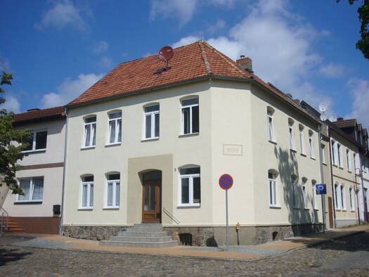 Wohnung zur Miete 860 € 6 Zimmer 115 m² Geschoss 1/2 frei ab 01.08.2026 Warin 19417