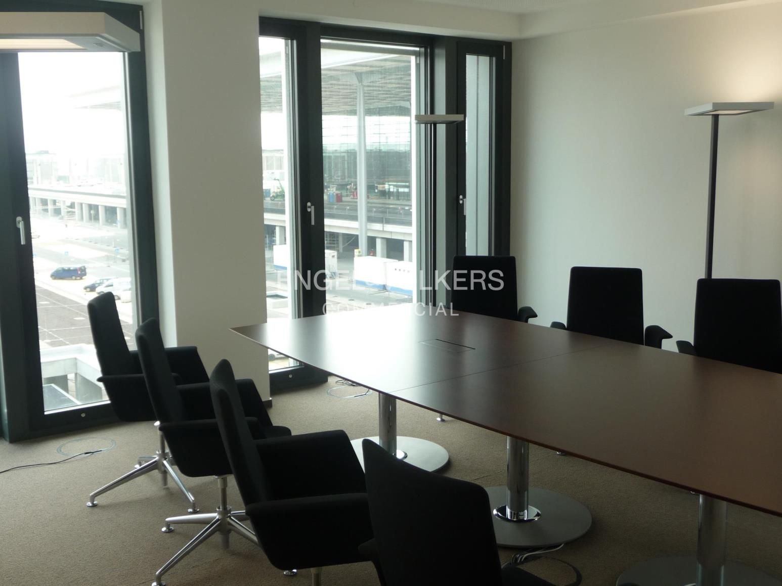 Büro-/Praxisfläche zur Miete 24 € 363,5 m²<br/>Bürofläche ab 363,5 m²<br/>Teilbarkeit Schönefeld Schönefeld 12529