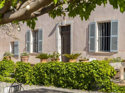 Schloss zum Kauf 2.980.000 € 70.000 m² Grundstück Ollioules 83190