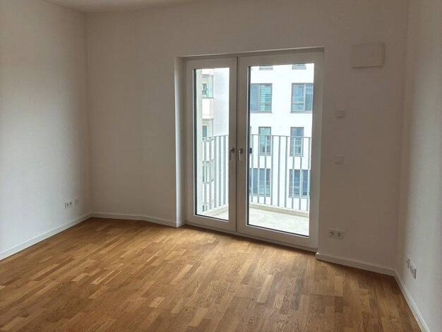 Wohnung zur Miete 1.150 € 2 Zimmer 40 m² Marzahn Marzahn-Hellersdorf 12681