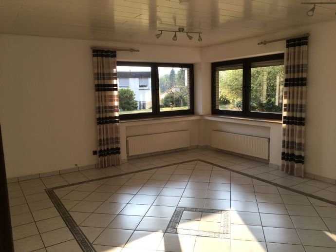 Wohnung zur Miete 420 € 2 Zimmer 70 m²<br/>Wohnfläche EG<br/>Geschoss ab sofort<br/>Verfügbarkeit An der Legge 10 Bamenohl Finnentrop 57413