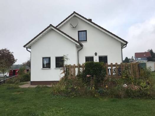 Einfamilienhaus zur Miete 945 € 6 Zimmer 140 m² Frauenwald 98711