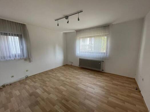 Wohnung zur Miete 650 € 2 Zimmer 60 m² Geschoss EG/3 frei ab 01.09.2026 Leihgestern Linden 35440