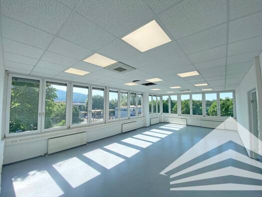 Bürogebäude zur Miete 4.686 € 425,9 m² Bürofläche Freistädter Straße Katzbach Linz 4040