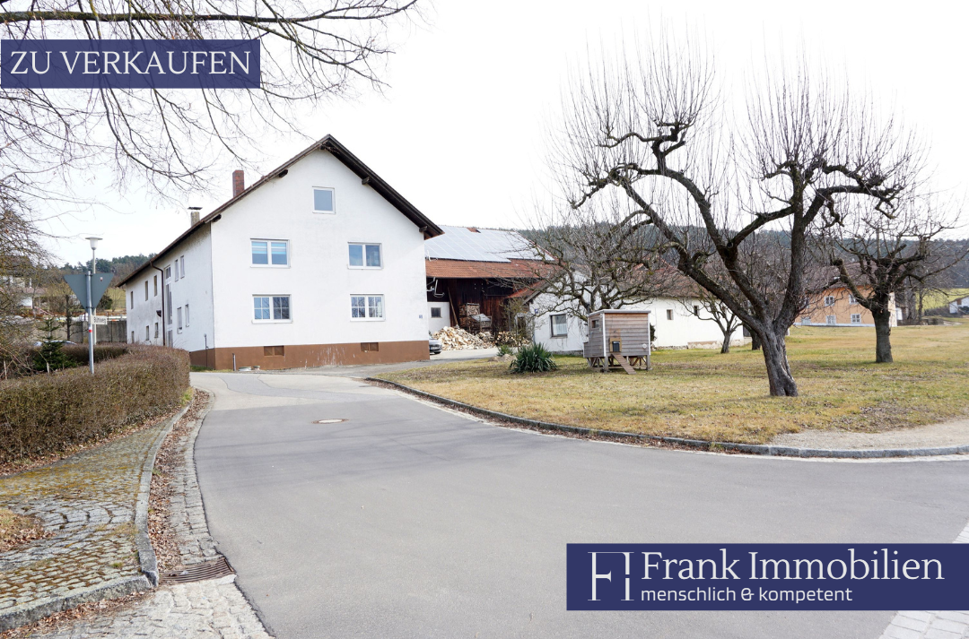 Immobilie in Runding - Seltene Gelegenheit: Zweifamilienhaus mit Nebengebäuden auf ehemaliger Hofstelle!!! - Bild 0
