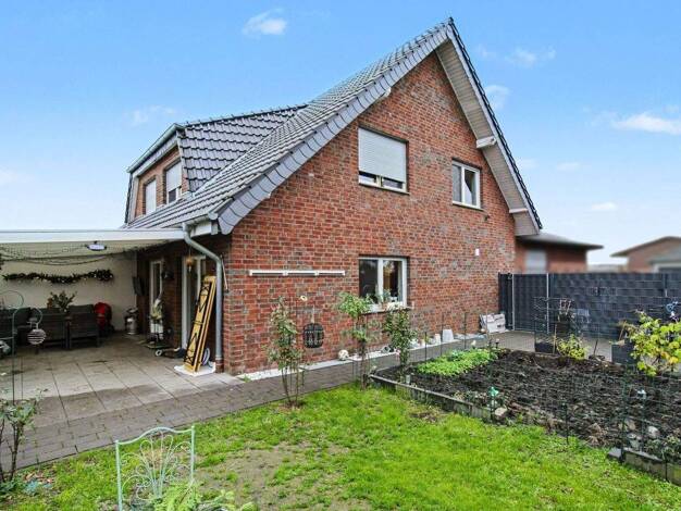 Doppelhaushälfte zum Kauf 345.000 € 4 Zimmer 103 m² 262 m² Grundstück Langeneicke Geseke 59590