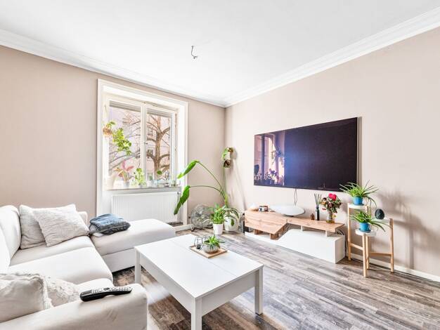 Wohnung zum Kauf 395.000 € 3,5 Zimmer 73 m² 1. Geschoss Süd Stuttgart 70178