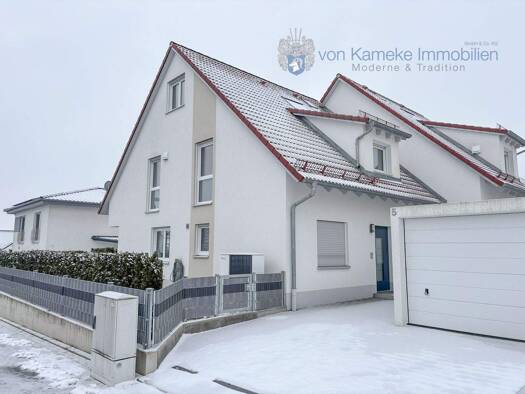 Doppelhaushälfte zur Miete 1.790 € 6 Zimmer 174 m² 320 m² Grundstück frei ab sofort Röttenbach 91341