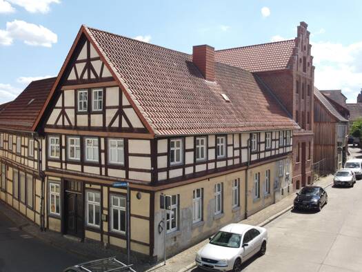 Haus zum Kauf 398.000 € 20 Zimmer 1.094 m² 962 m² Grundstück Salzwedel Salzwedel 29410