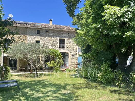 Haus zum Kauf 795.000 € 207 m² 791 m² Grundstück Est Nord Vaison-la-Romaine 84110