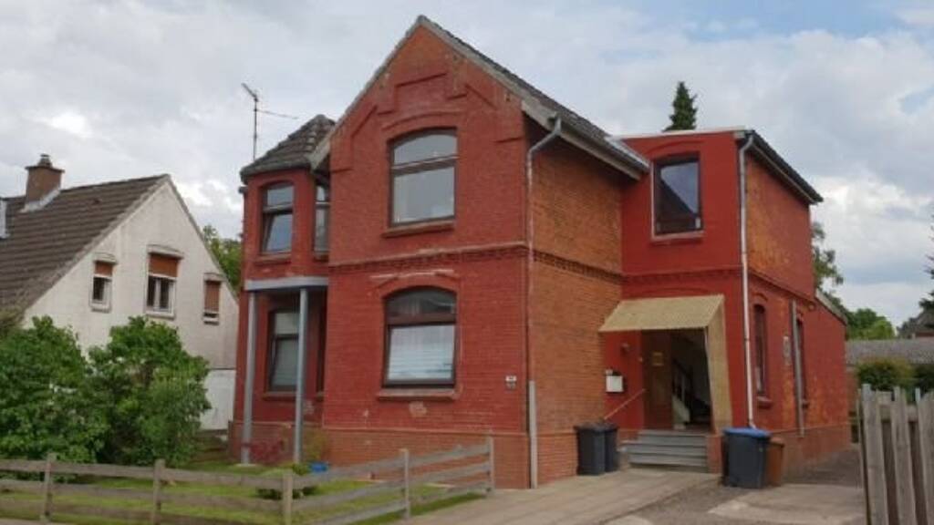 Mehrfamilienhaus zum Kauf 190.000 € 8,5 Zimmer 178,8 m² 618 m² Grundstück Itzehoe 25524