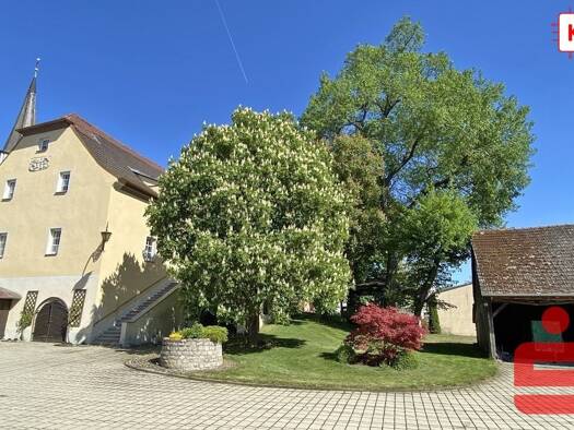 Einfamilienhaus zum Kauf 530.000 € 8 Zimmer 230 m² 5.905 m² Grundstück Frankenwinheim Frankenwinheim 97447