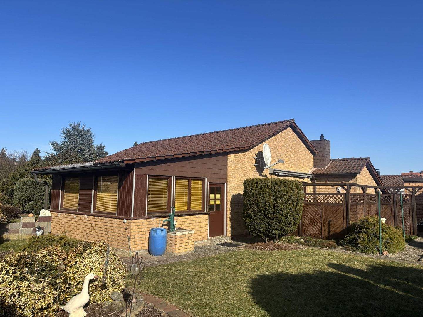 Immobilie in Wustrow - Bungalow zu ebener Erde mit Garage und Wintergarten - Bild 2