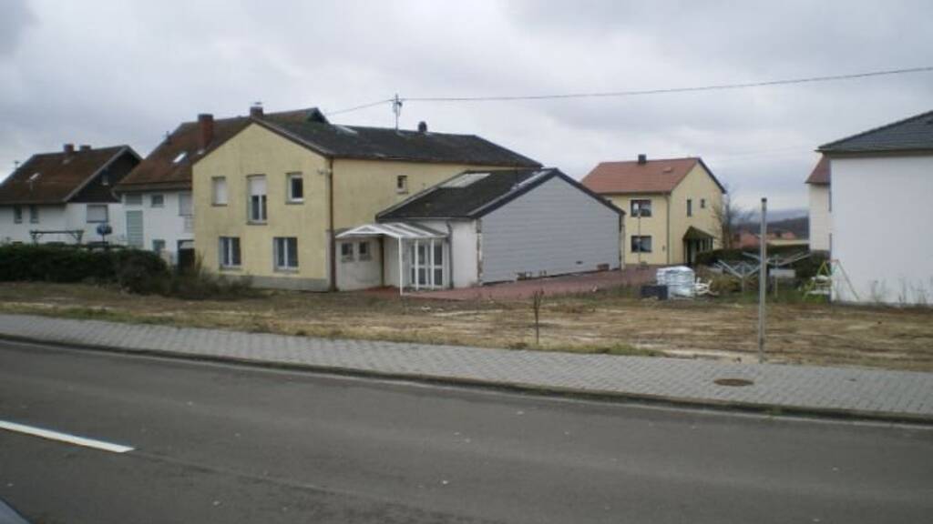 Einfamilienhaus zum Kauf 265.000 € 11 Zimmer 260 m² 600 m² Grundstück Münchwieser Straße 4 Frankenholz Bexbach 66450