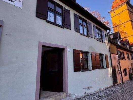 Stadthaus zum Kauf 225.700 € frei ab sofort Oberer Mauerweg 8 Dinkelsbühl 91550