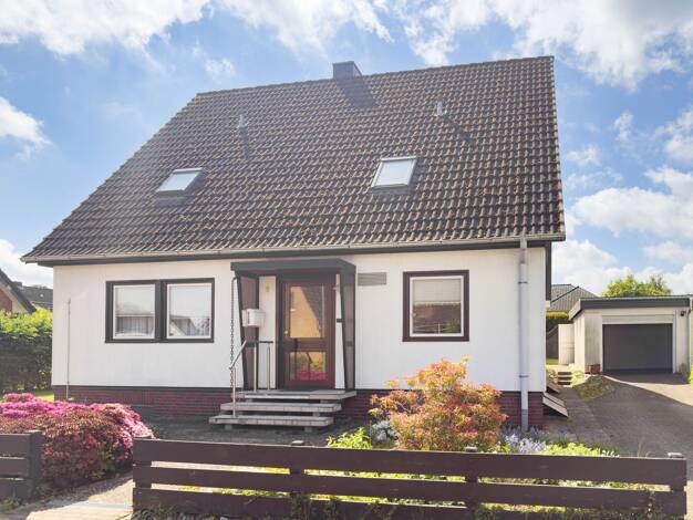 Einfamilienhaus zum Kauf 275.000 € 5 Zimmer 141 m² 606 m² Grundstück Wahlstedt 23812