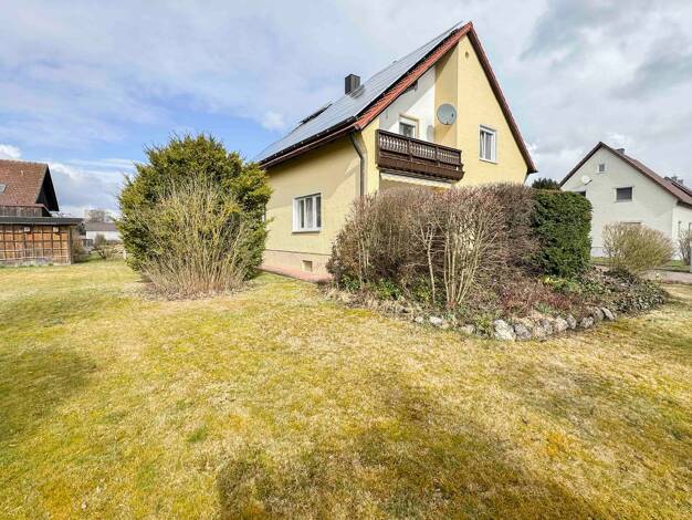 Einfamilienhaus zum Kauf 340.000 € 6 Zimmer 131,3 m² 784,3 m² Grundstück Sünching Sünching 93104