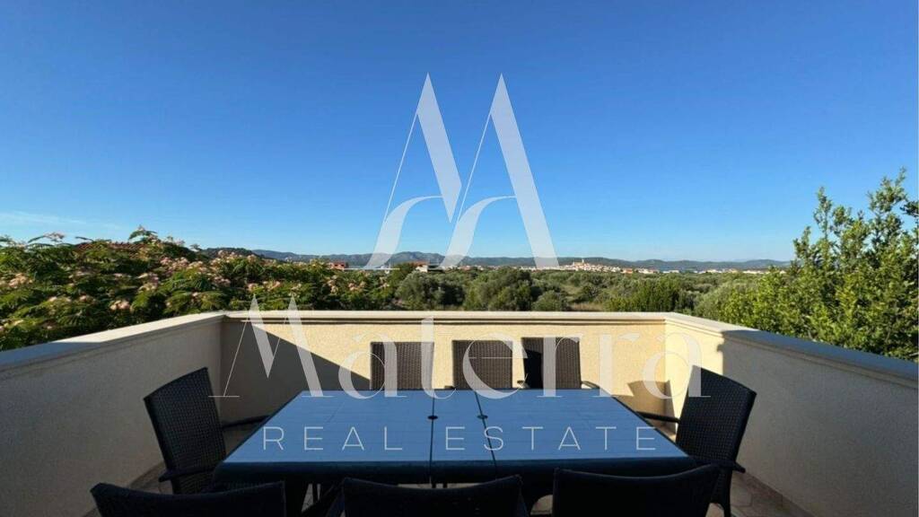 Wohnung zum Kauf 365.000 € 4 Zimmer 1. Geschoss Murter 22243