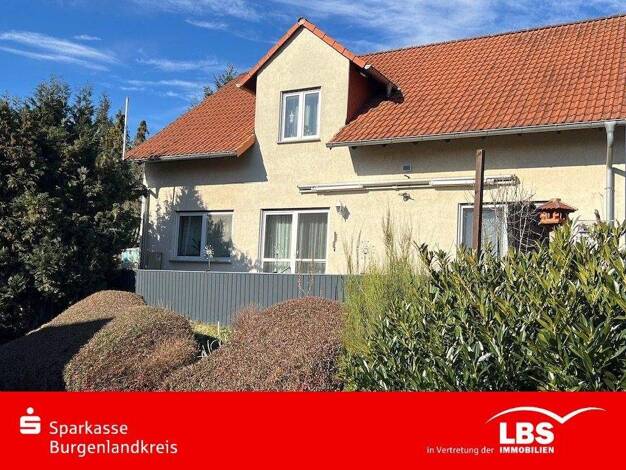 Mehrfamilienhaus zum Kauf 365.000 € 8 Zimmer 211 m² 514 m² Grundstück Hohenmölsen 06679