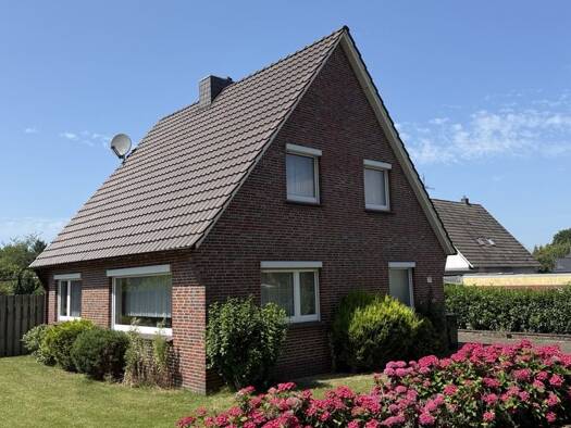 Einfamilienhaus zum Kauf 179.000 € 5 Zimmer 95,5 m² 688 m² Grundstück Zetel 26340