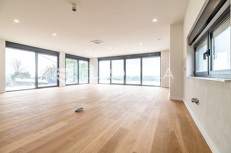 Haus zum Kauf 745.000 € 3 Zimmer 300 m²<br/>Wohnfläche Bizek IV Bizek 10000