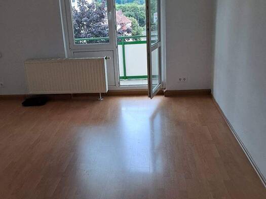 Wohnung zur Miete 380 € 3 Zimmer 62 m² frei ab sofort Robert-Koch-Straße Meiningen 98617