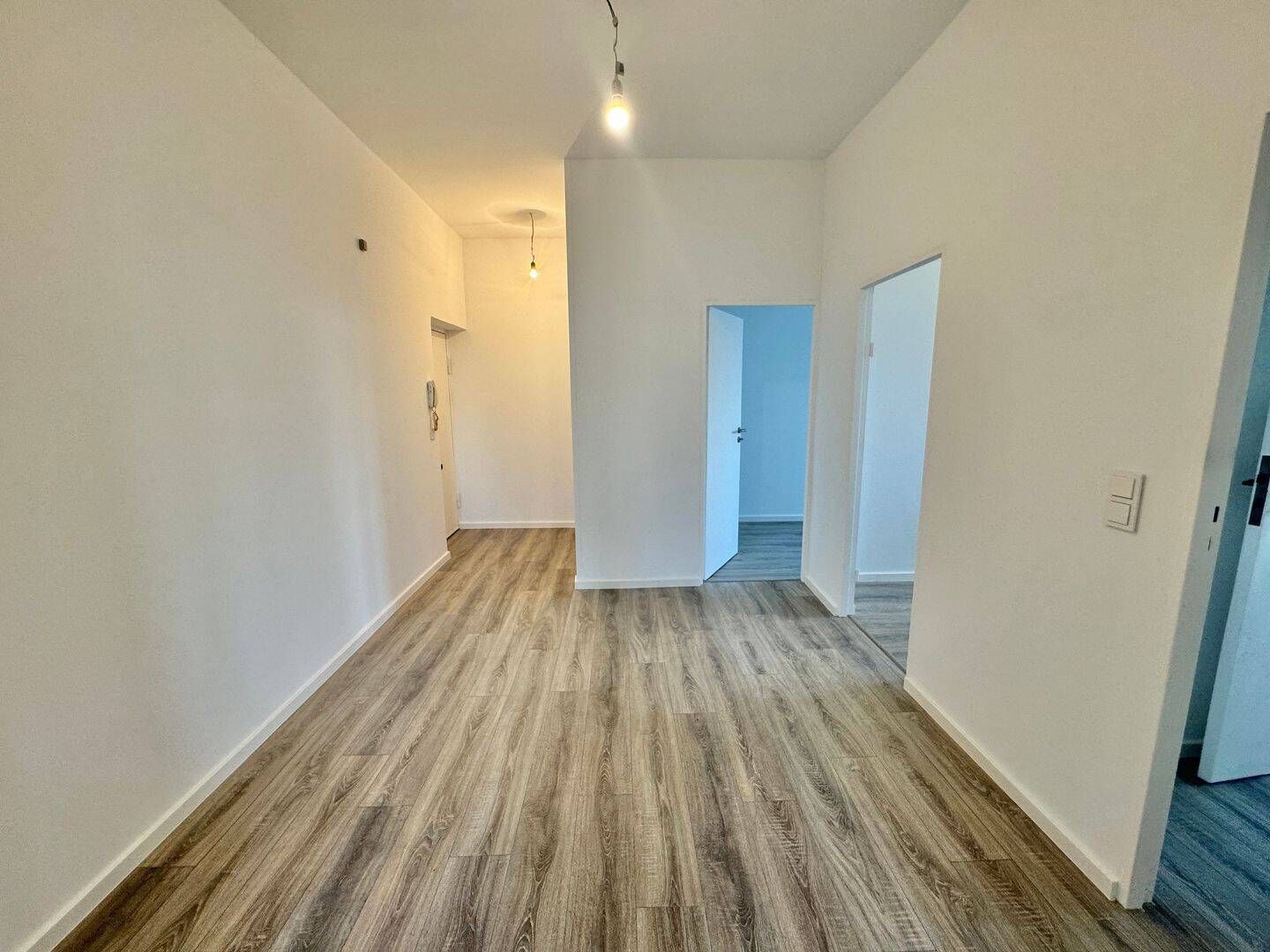 Platz und Flexibilität für Ihre Wohnträume – Hohenzollerndamm 67, 14199 Berlin – Vorschaubild 4
