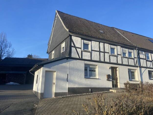 Doppelhaushälfte zum Kauf 59.000 € 6 Zimmer 109 m² 248 m² Grundstück Serkenrode Finnentrop 57413