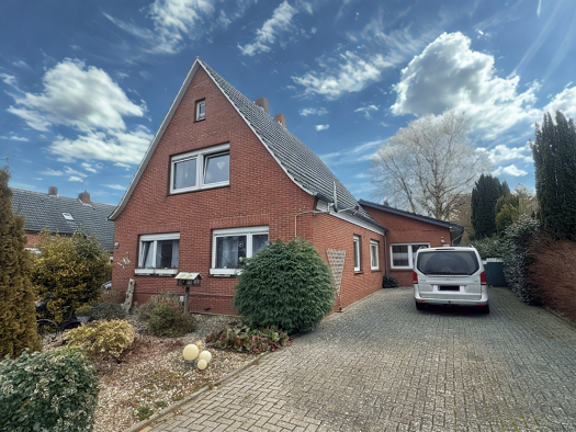 Mehrfamilienhaus zum Kauf provisionsfrei 249.500 € 7 Zimmer 200 m² 1.357 m² Grundstück frei ab sofort Westrhauderfehn Rhauderfehn 26817