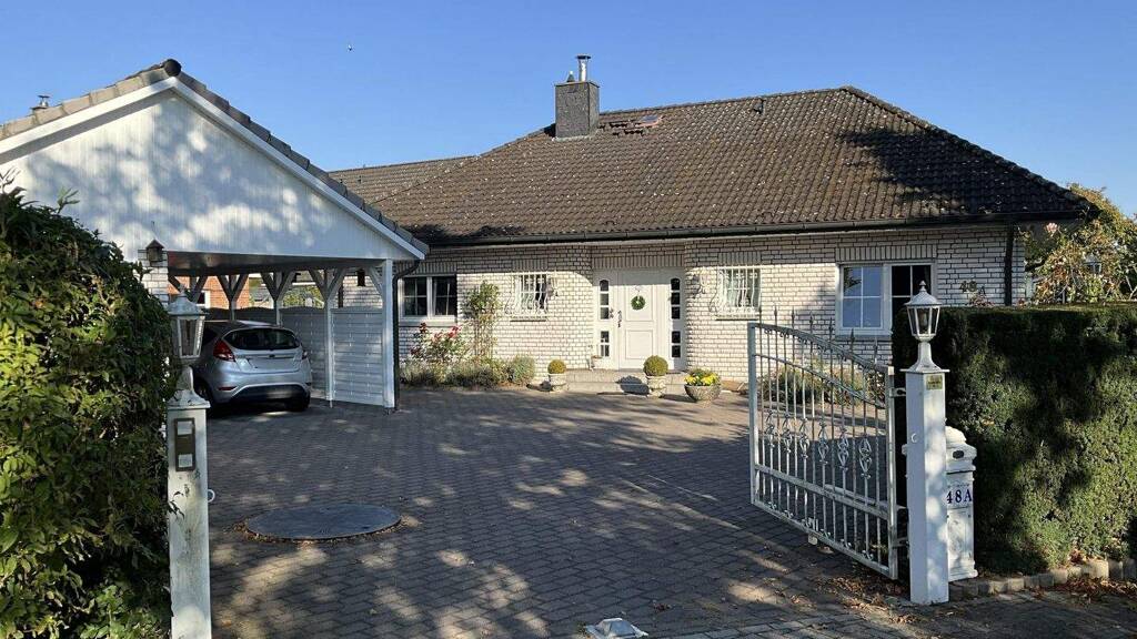 Haus zum Kauf 995.000 € 4 Zimmer 162 m² 1.069 m² Grundstück frei ab sofort Badendorf 23619