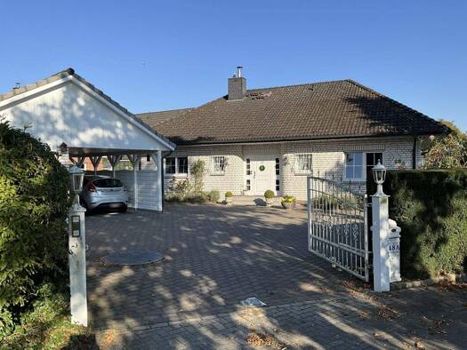 Haus zum Kauf 995.000 € 4 Zimmer 162 m² 1.069 m² Grundstück frei ab sofort Badendorf 23619