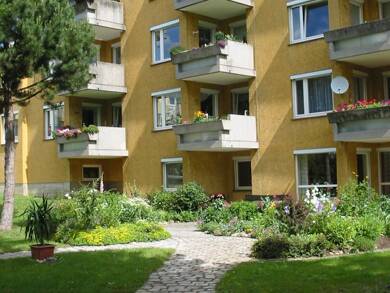 Wohnung zur Miete 300 € 2 Zimmer 42,7 m² 1. Geschoss frei ab 16.08.2025 Maximilian-von-Welsch-Str. 4 Kronach Kronach 96317