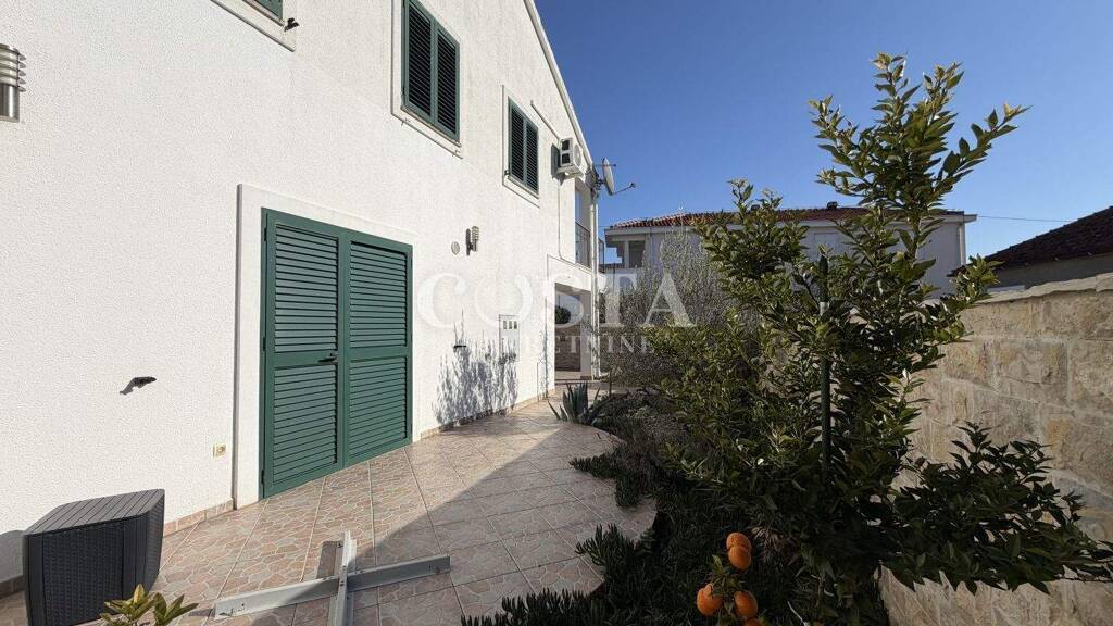 Einfamilienhaus zum Kauf 390.000 € 6 Zimmer 180 m² Grundstück Nin 23232