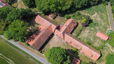 Haus zum Kauf 499.000 € 10 Zimmer 299 m² 9.935 m² Grundstück Schamwege Borstel / Schamwege 27246