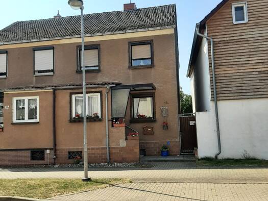 Doppelhaushälfte zum Kauf provisionsfrei 75.000 € 4 Zimmer 60 m² 282 m² Grundstück frei ab sofort Wipperdorf 99752