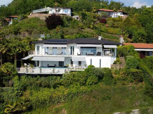 Villa zum Kauf 2.590.000 € 5 Zimmer 250 m² 1.200 m² Grundstück Luino 21016