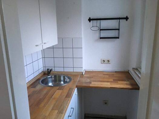 Wohnung zur Miete 649 € 1 Zimmer 35 m² 4. Geschoss frei ab 13.02.2026 Himmelgeister Straße 110 Bilk Düsseldorf 40225