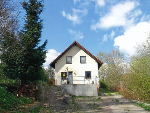 Einfamilienhaus zum Kauf 85.000 € 7 Zimmer 139 m² 1.315 m² Grundstück frei ab sofort Steinbach-Hallenberg 98587