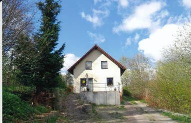 Einfamilienhaus zum Kauf 85.000 € 7 Zimmer 139 m² 1.315 m² Grundstück frei ab sofort Steinbach-Hallenberg Steinbach-Hallenberg 98587