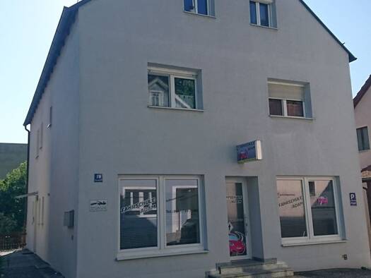 Mehrfamilienhaus zum Kauf provisionsfrei 500.000 € 10 Zimmer 203 m² 275 m² Grundstück frei ab sofort Lorenzen Lappersdorf 93138