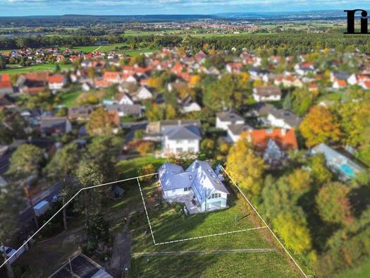 Villa zum Kauf provisionsfrei 790.000 € 6 Zimmer 202 m² 547 m² Grundstück Bräuningshof 91094