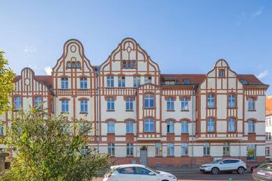Wohnung zur Miete 413 € 2 Zimmer 62,6 m² 2. Geschoss frei ab 20.06.2025 Helmholtzstr. 40 Helmholtzstraße Magdeburg 39112